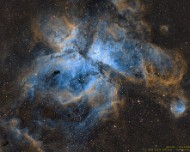 2024/05 NGC 3372 - Eta Carinae Nebel Der Emissionsnebel NGC 3372 ist ein sehr heller Nebel am südlichen Nachthimmel. Er befindet sich im Sternbild Schiffskiel und ist etwa 9.000 Lichtjahre entfernt...