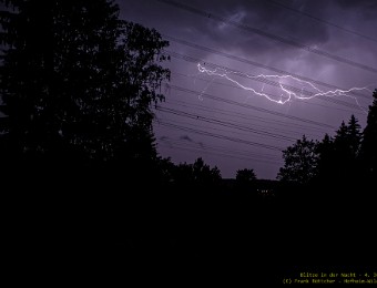 2021/06 Blitze in der Nacht Aufnahme von einem Blitz in der Nacht vom 4. Juni 2021 Nikon D750, Samyang 20mm, f/11, 3 Sekunden, ISO 200 Aufnahmeort/-datum: Wildsachsen / Juni 2021
